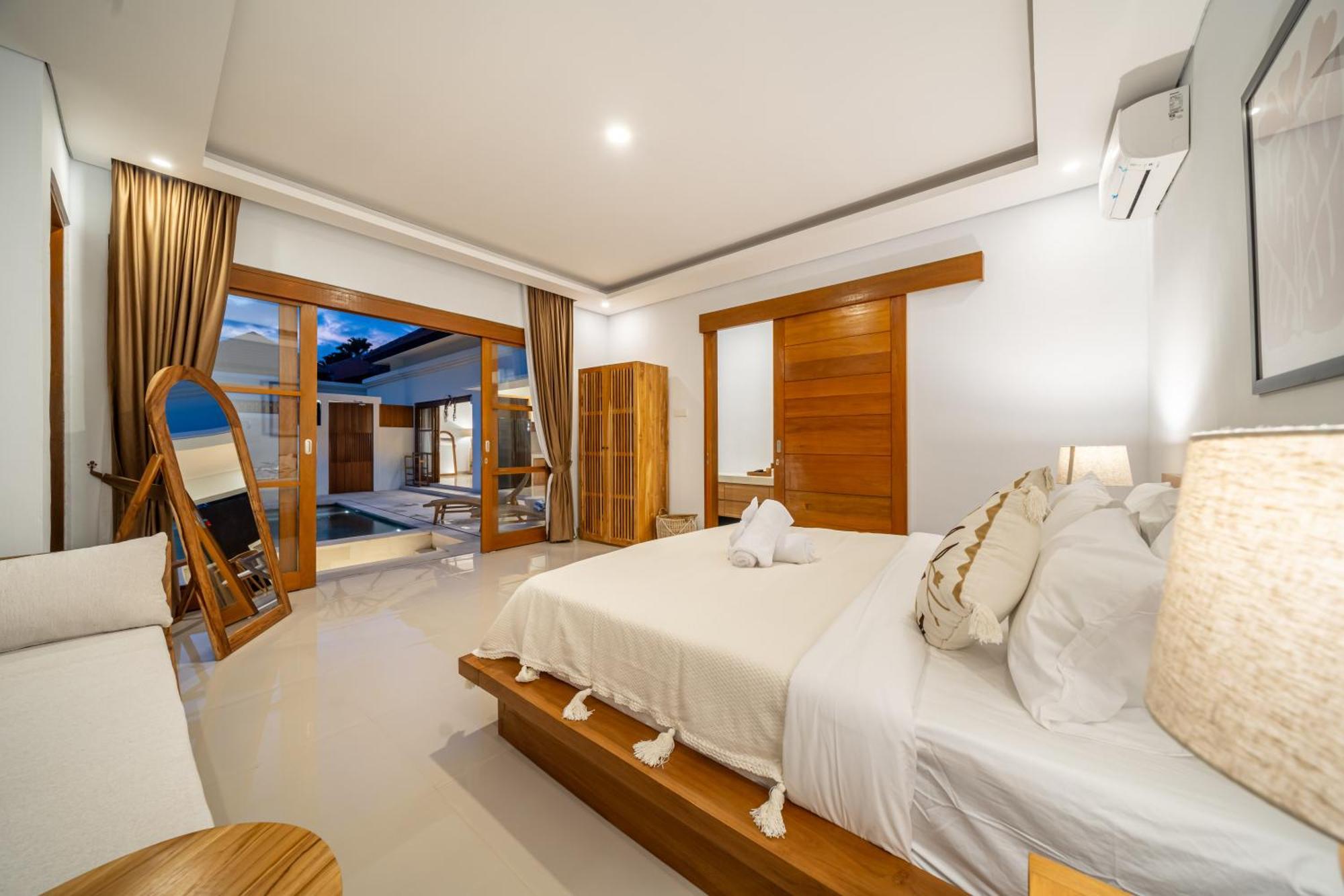 Special Offer! Elegant 2-Bedroom Villa With Large Pool In Canggu! Exterior photo